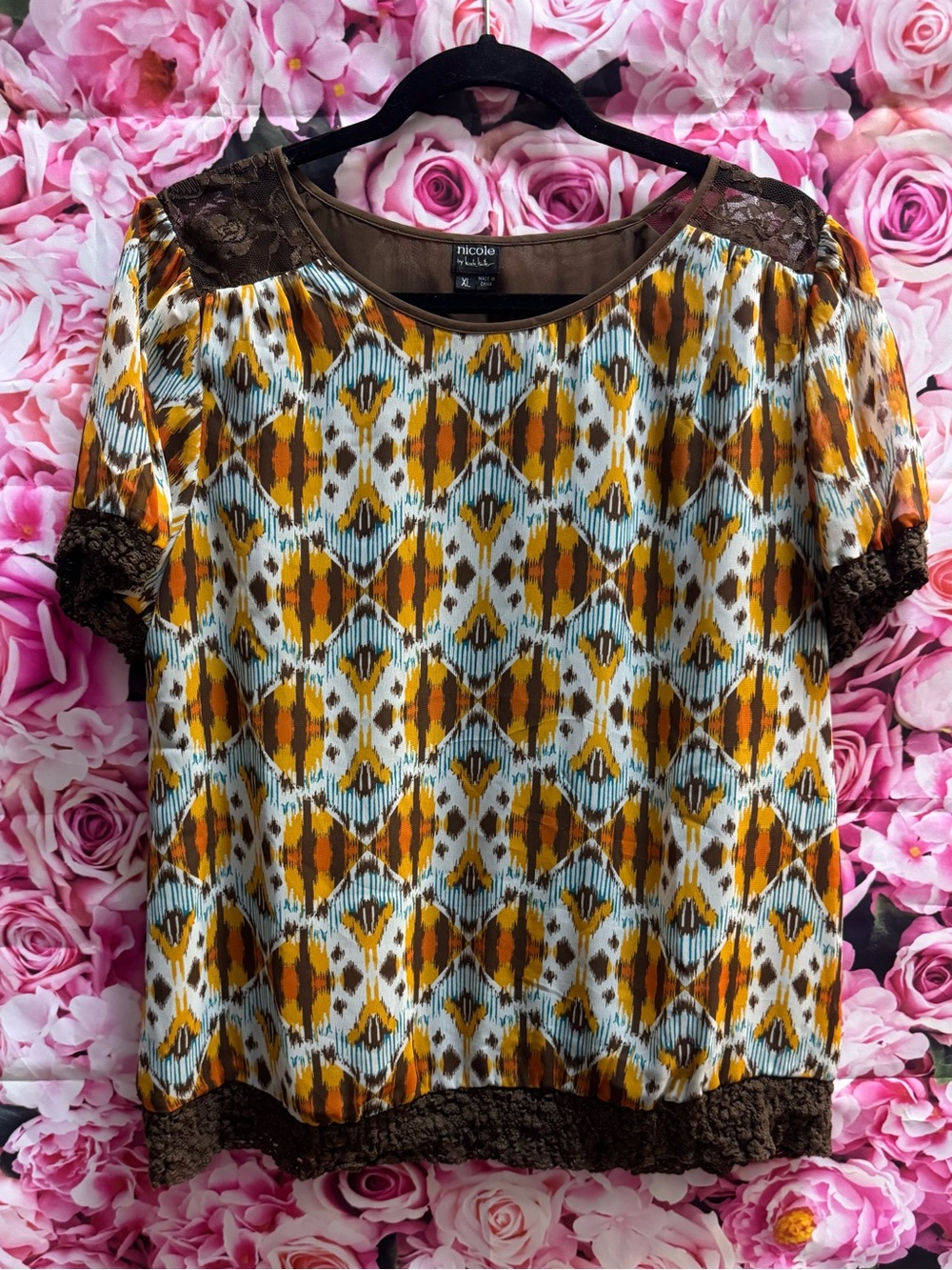 Nicole Short-Sleeve Geometric Print Blouse in Mustard, Brown & Cream
